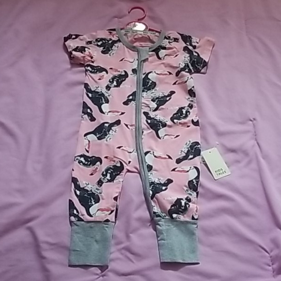 Penguin Baby Jumpsuit - Picture 1 of 6